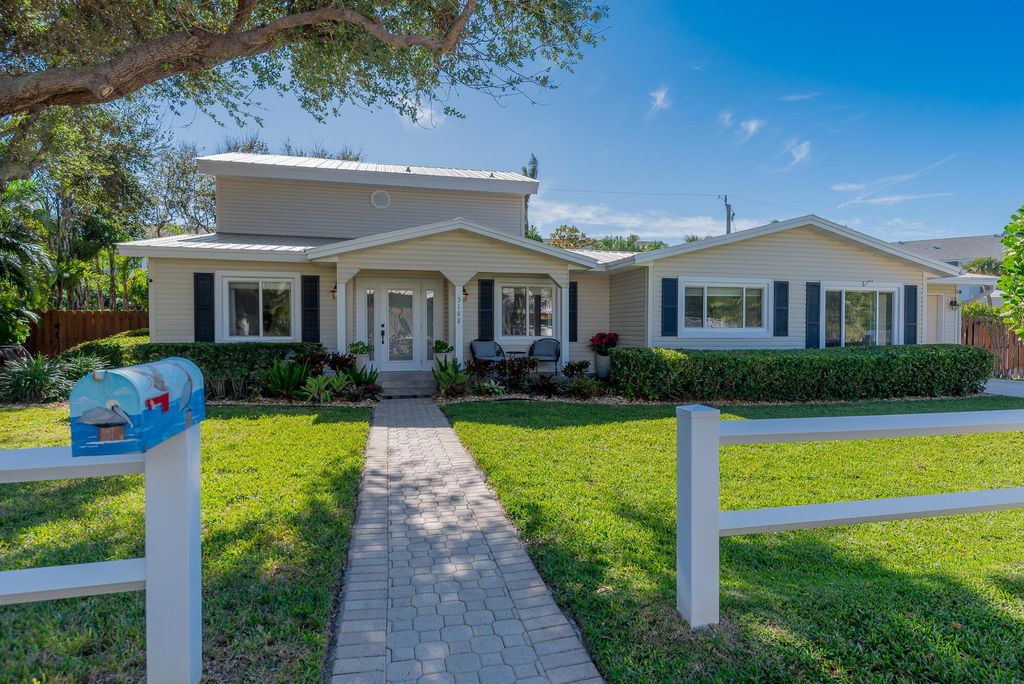 Photo of 5188 NE Shore Village Terrace, Stuart, FL 34996 (MLS # R11049560)