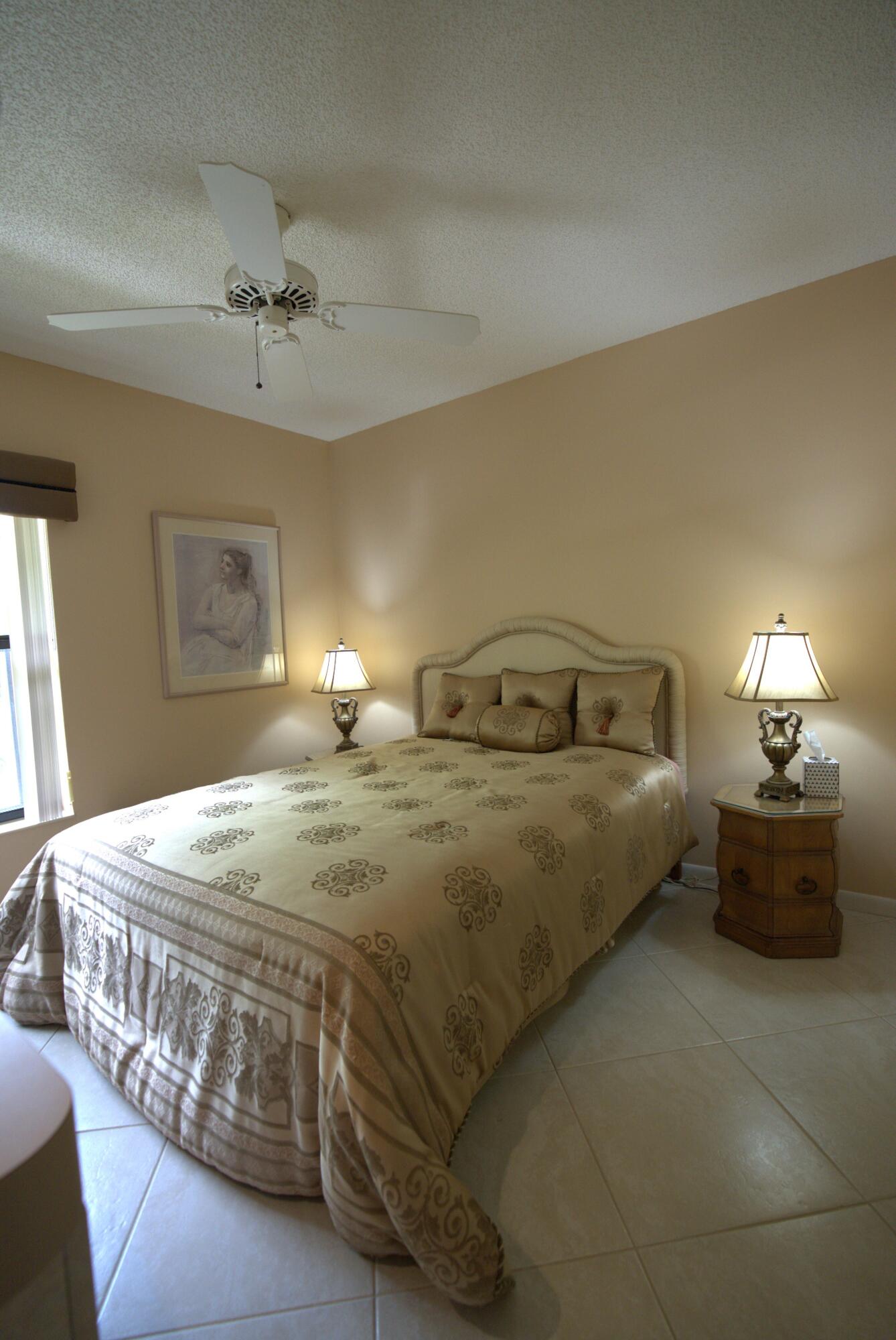 APPLEWOOD VILLAGE IV-D CONDO - Residential