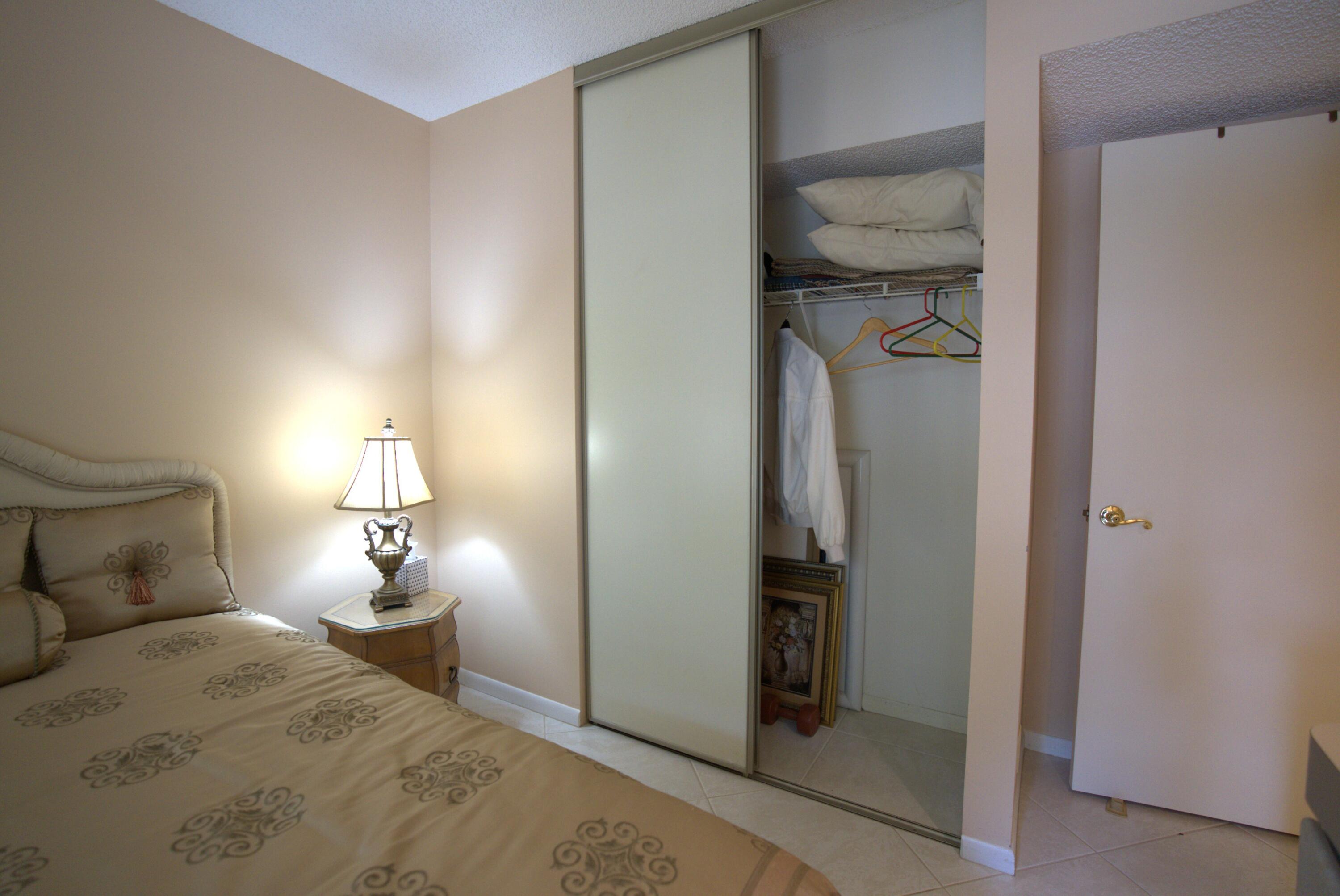 APPLEWOOD VILLAGE IV-D CONDO - Residential