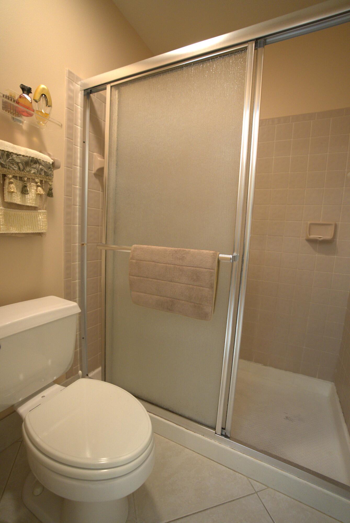 APPLEWOOD VILLAGE IV-D CONDO - Residential