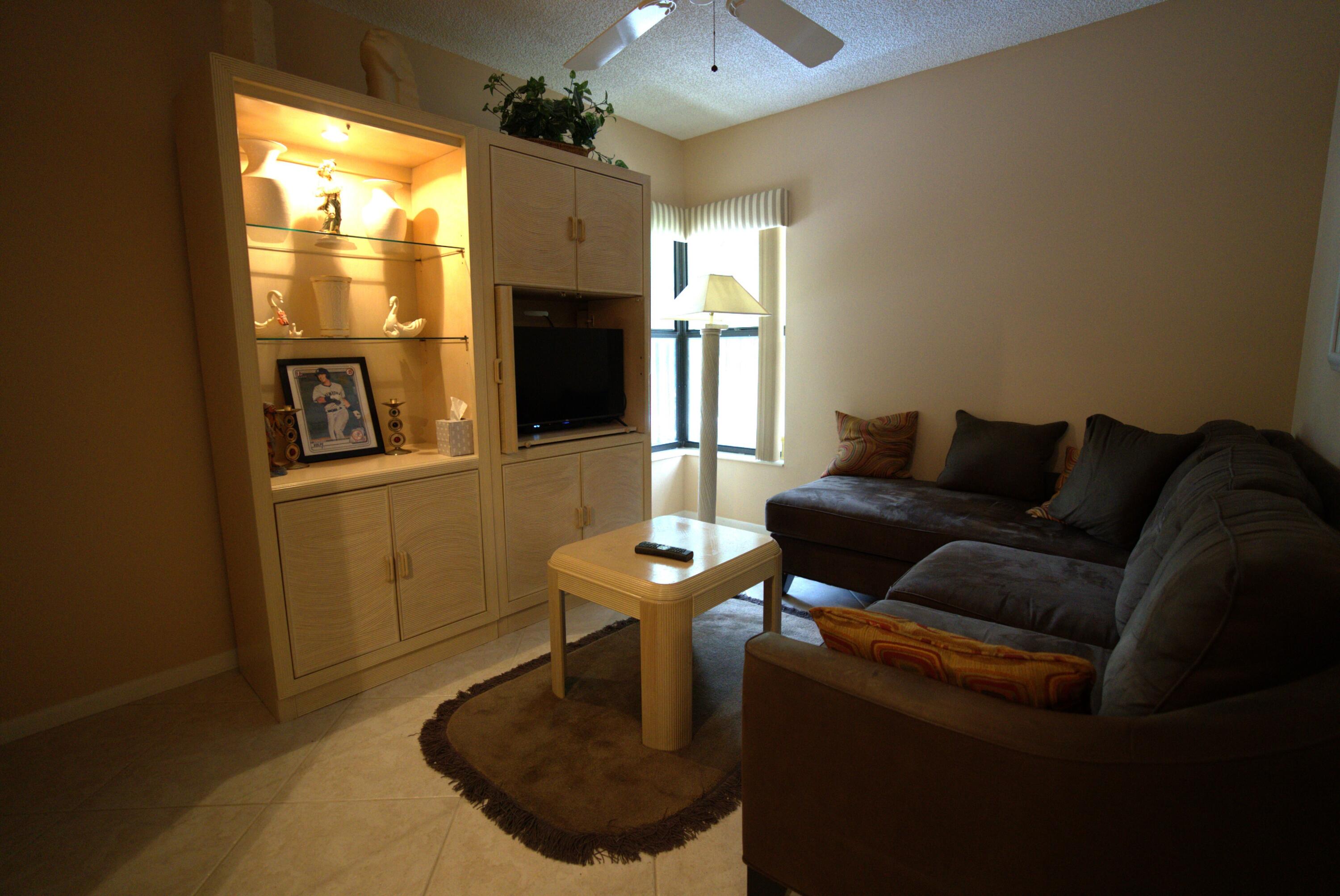 APPLEWOOD VILLAGE IV-D CONDO - Residential