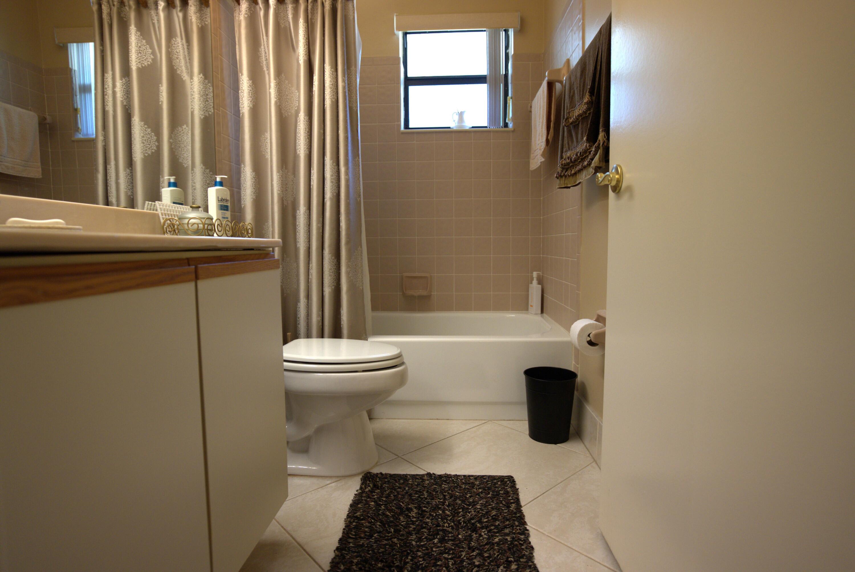 APPLEWOOD VILLAGE IV-D CONDO - Residential