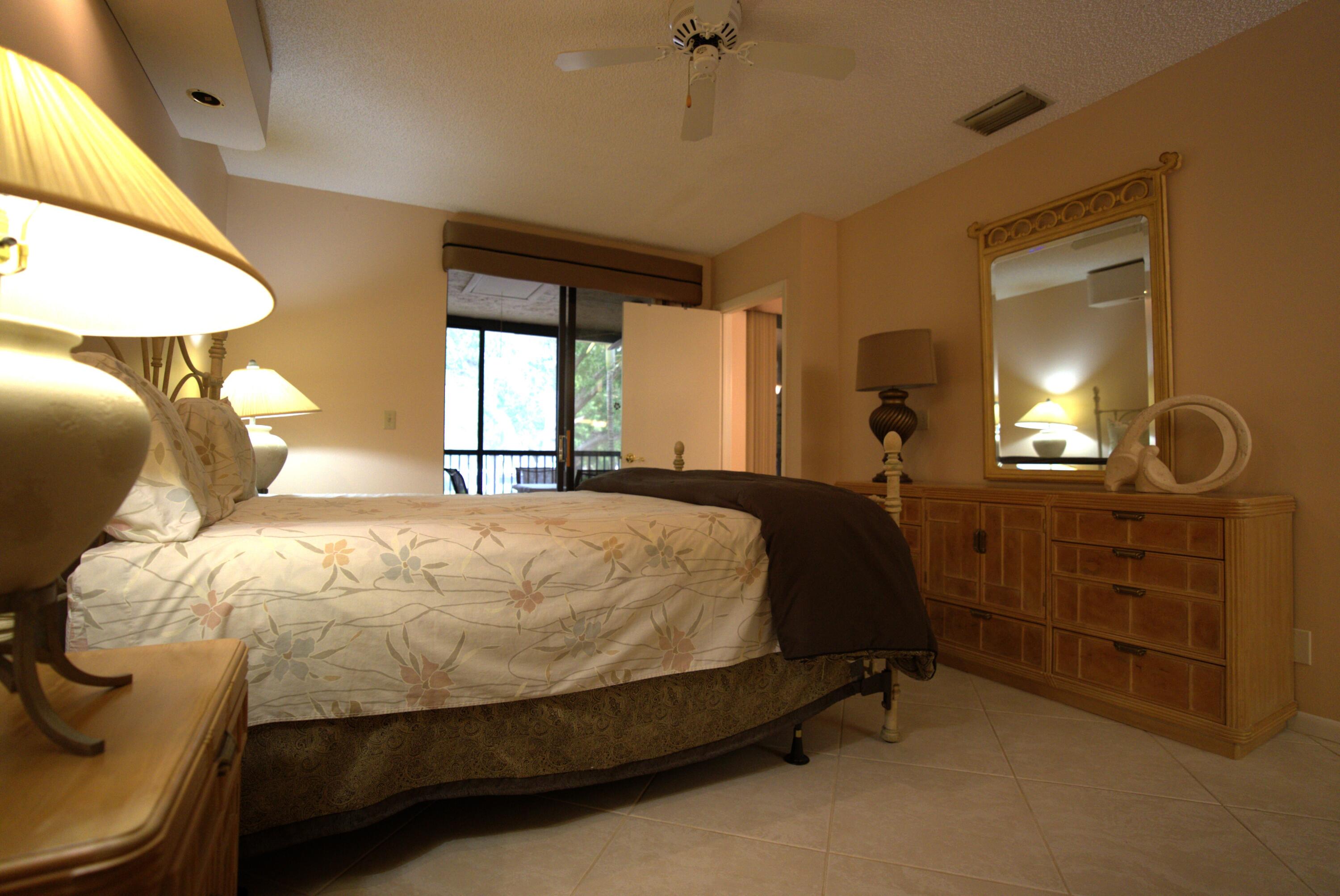 APPLEWOOD VILLAGE IV-D CONDO - Residential