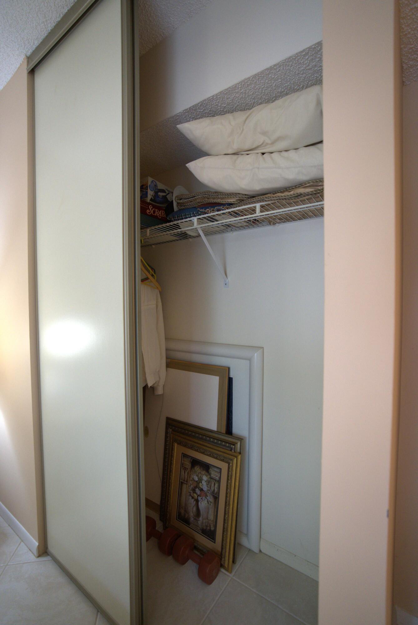 APPLEWOOD VILLAGE IV-D CONDO - Residential