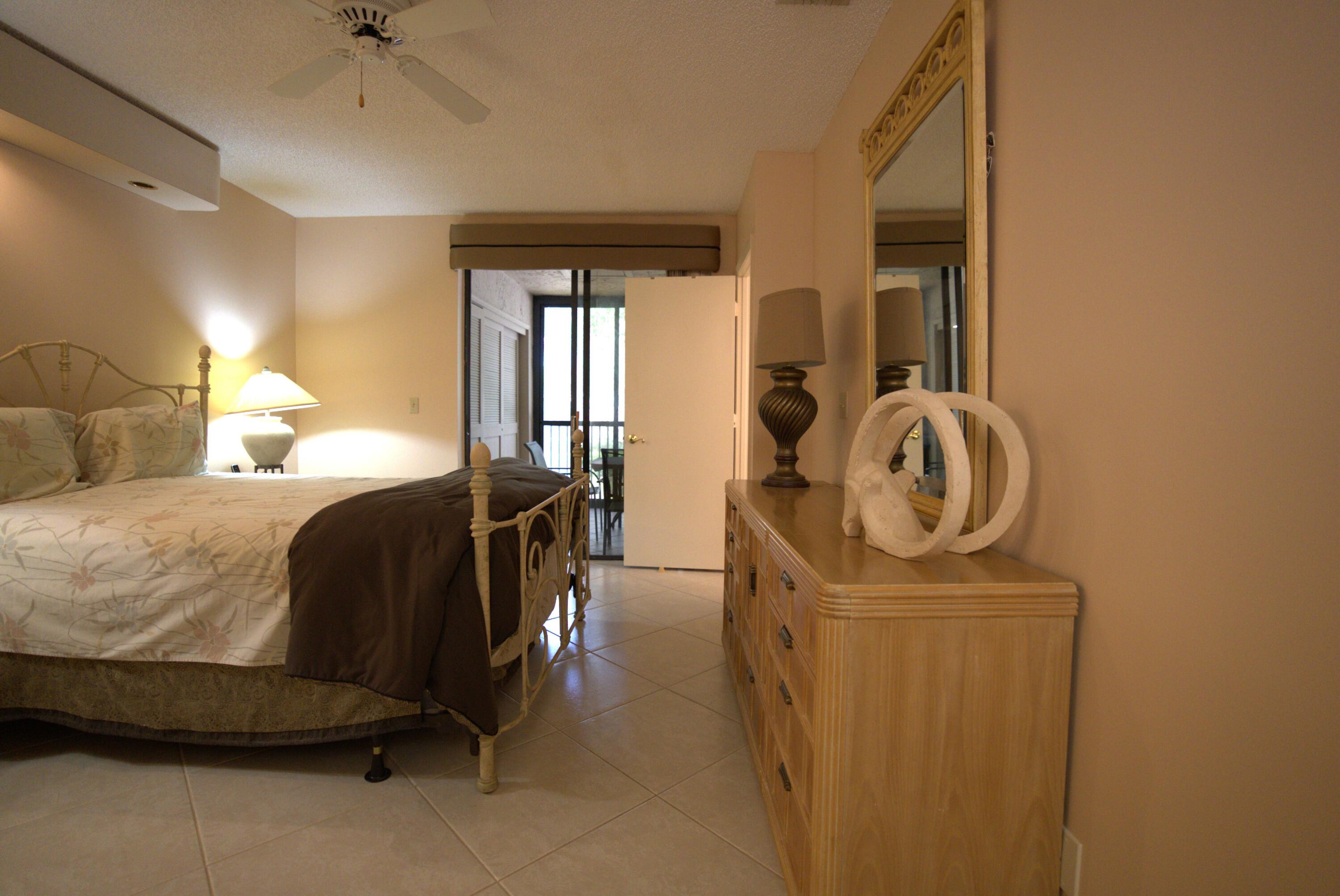 APPLEWOOD VILLAGE IV-D CONDO - Residential