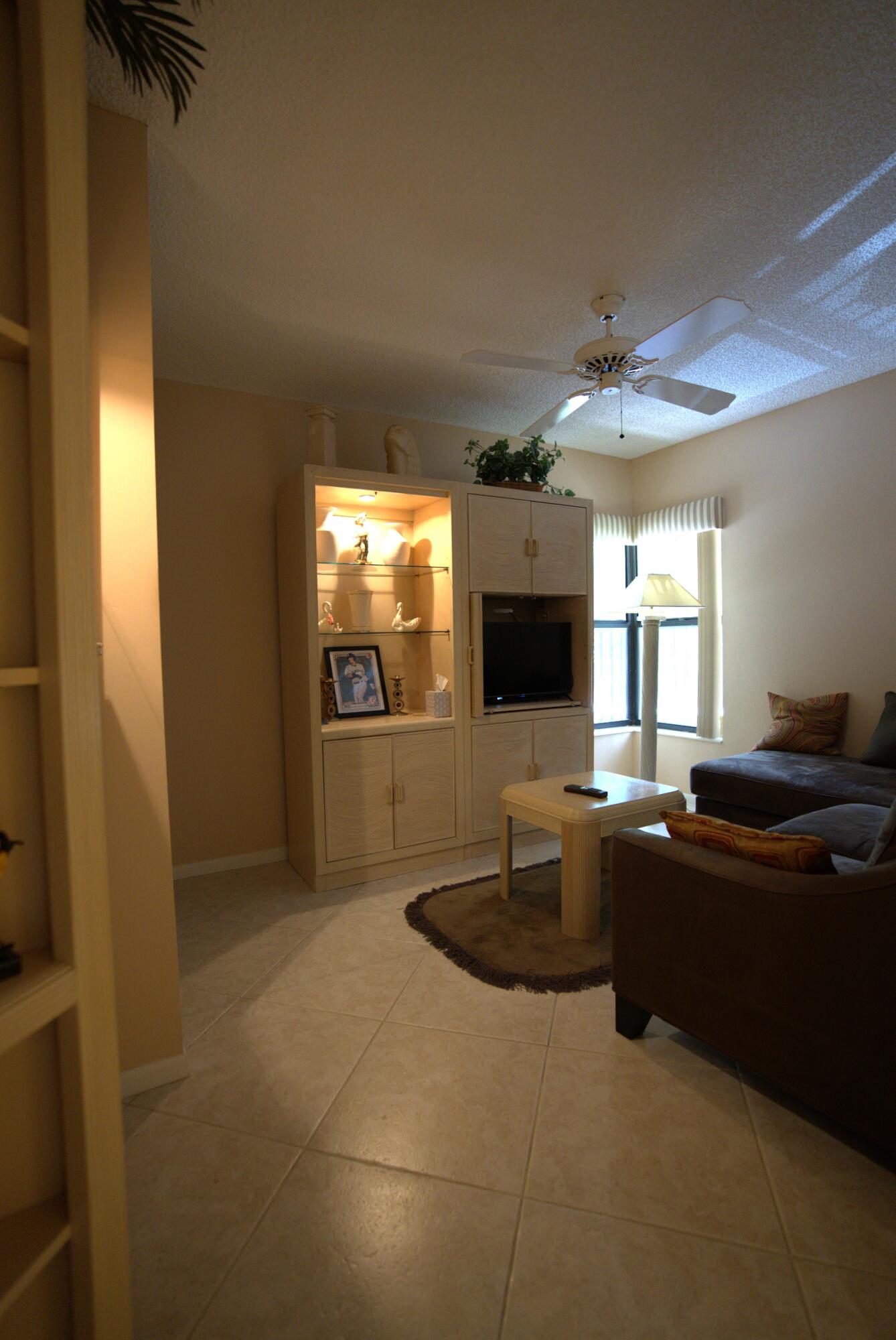 APPLEWOOD VILLAGE IV-D CONDO - Residential