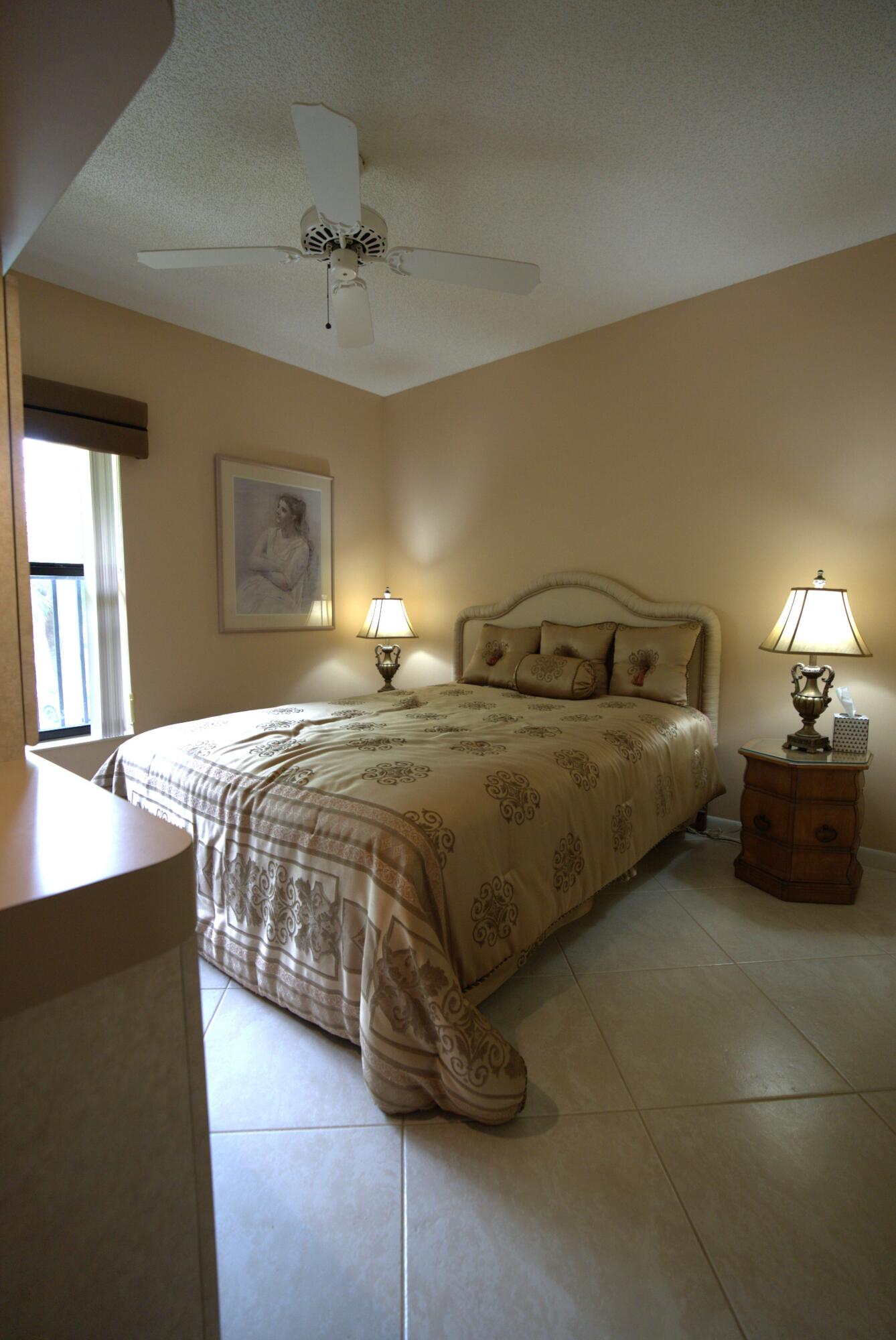 APPLEWOOD VILLAGE IV-D CONDO - Residential