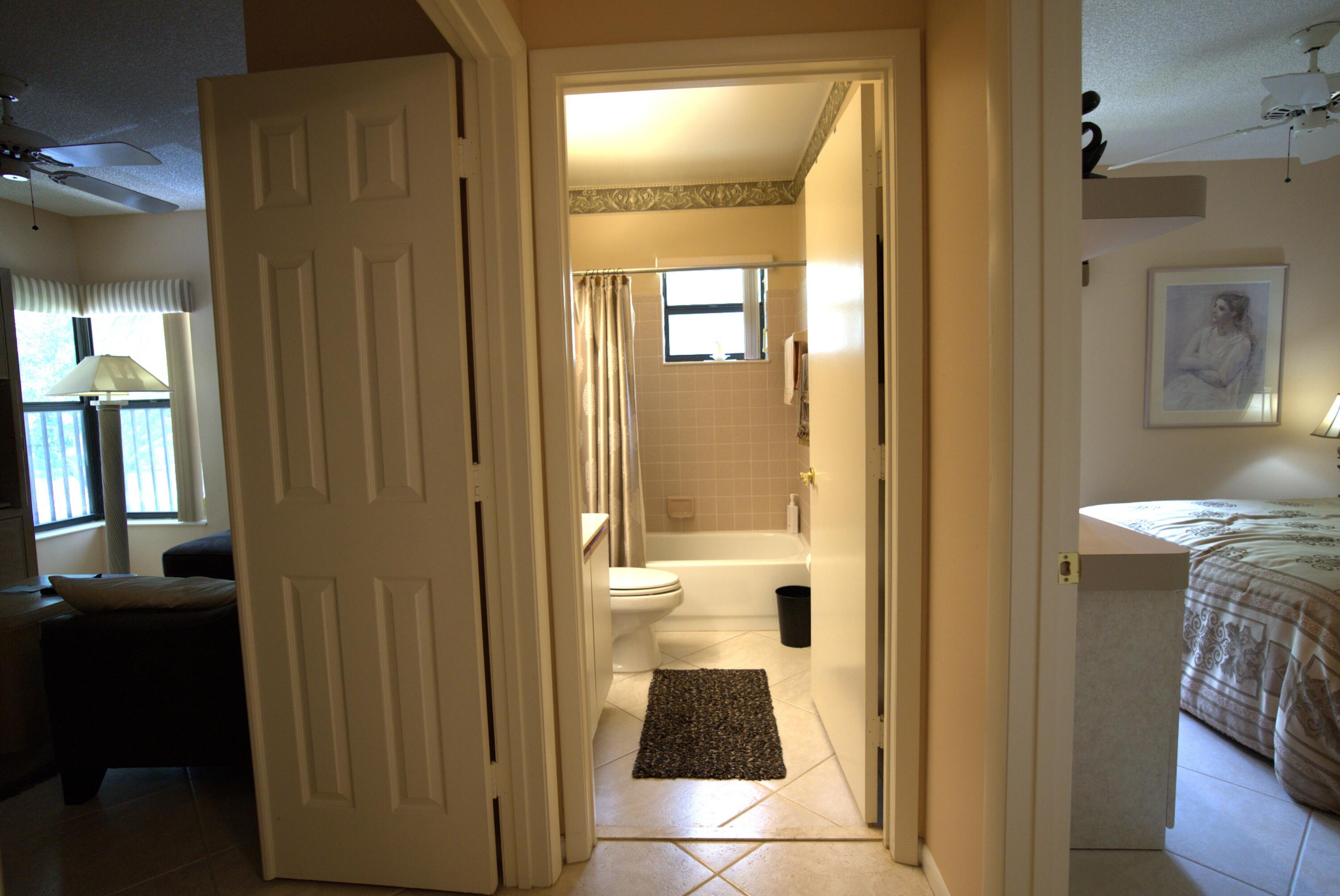 APPLEWOOD VILLAGE IV-D CONDO - Residential