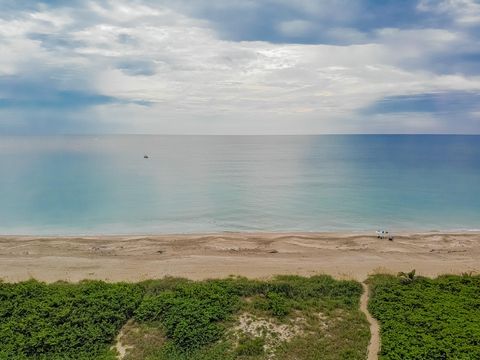 A home in Hutchinson Island