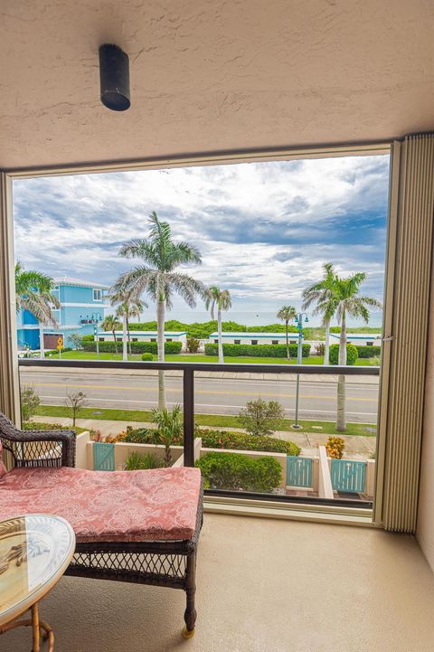 A home in Hutchinson Island