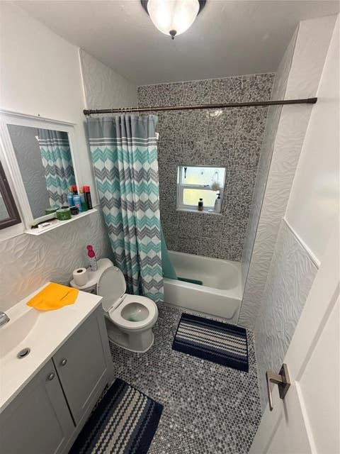 Tiny photo for 935 NE 33rd Street, Oakland Park, FL 33334 (MLS # F10537732)