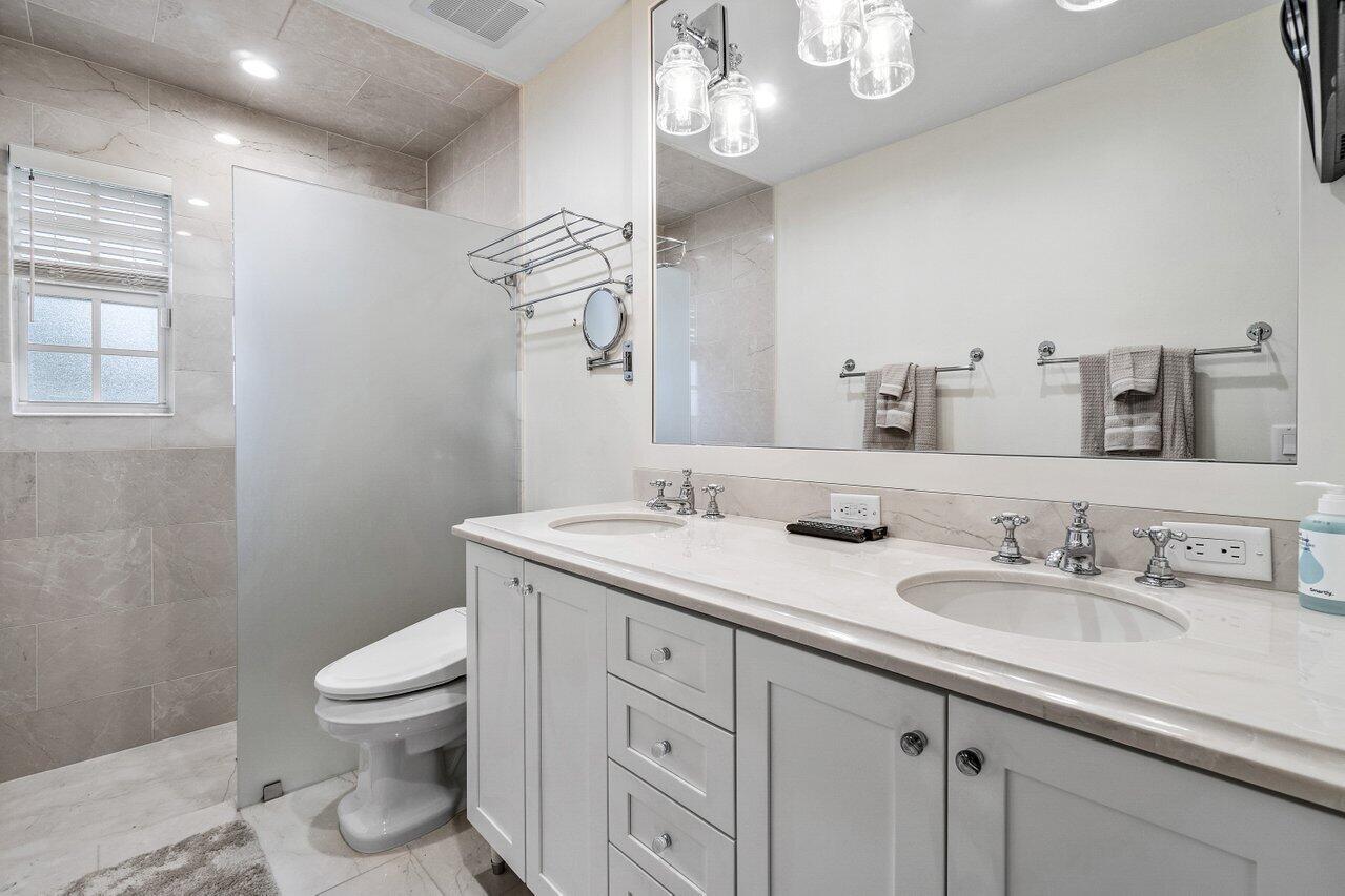 DELRAY BEACH ESPLANADE - Residential