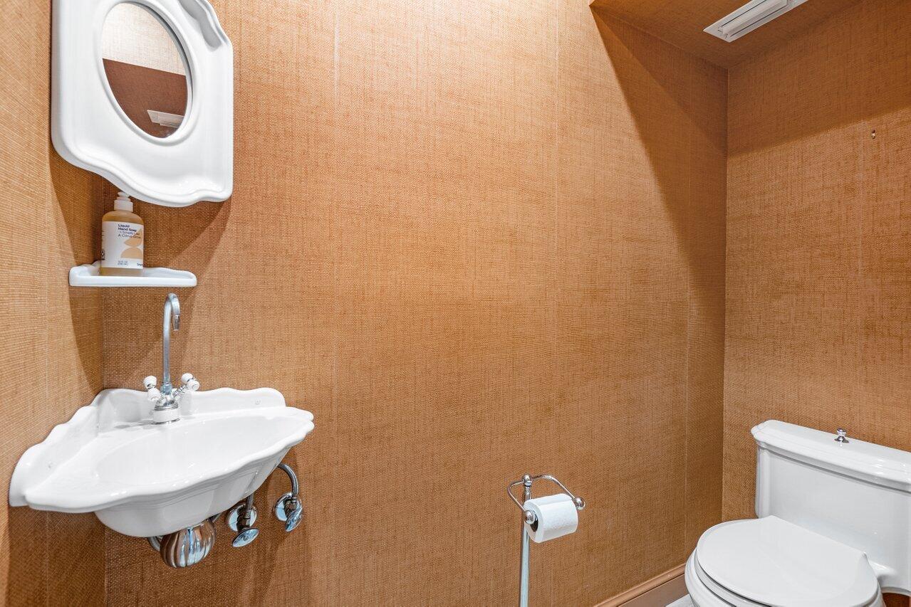 DELRAY BEACH ESPLANADE - Residential