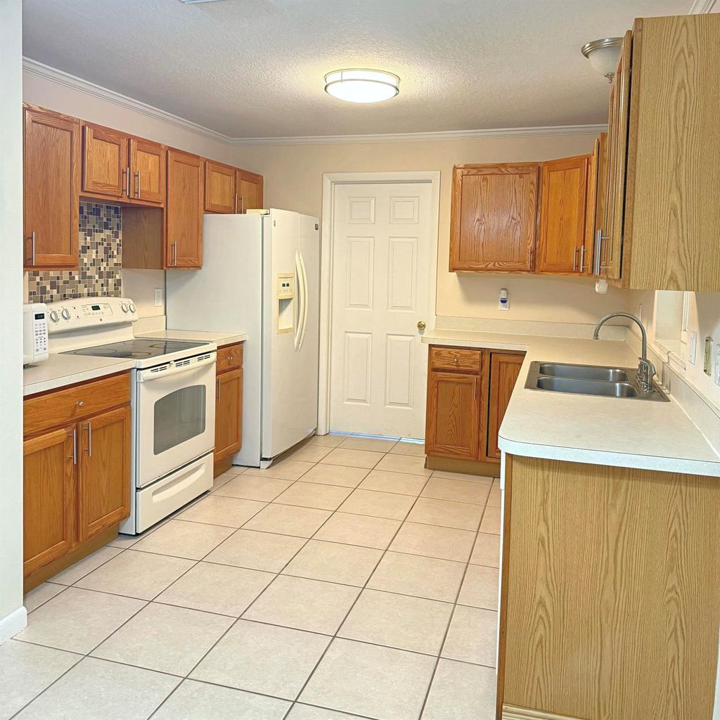 Photo of 5404 Shannon Drive, Fort Pierce, FL 34951 (MLS # R10969205)