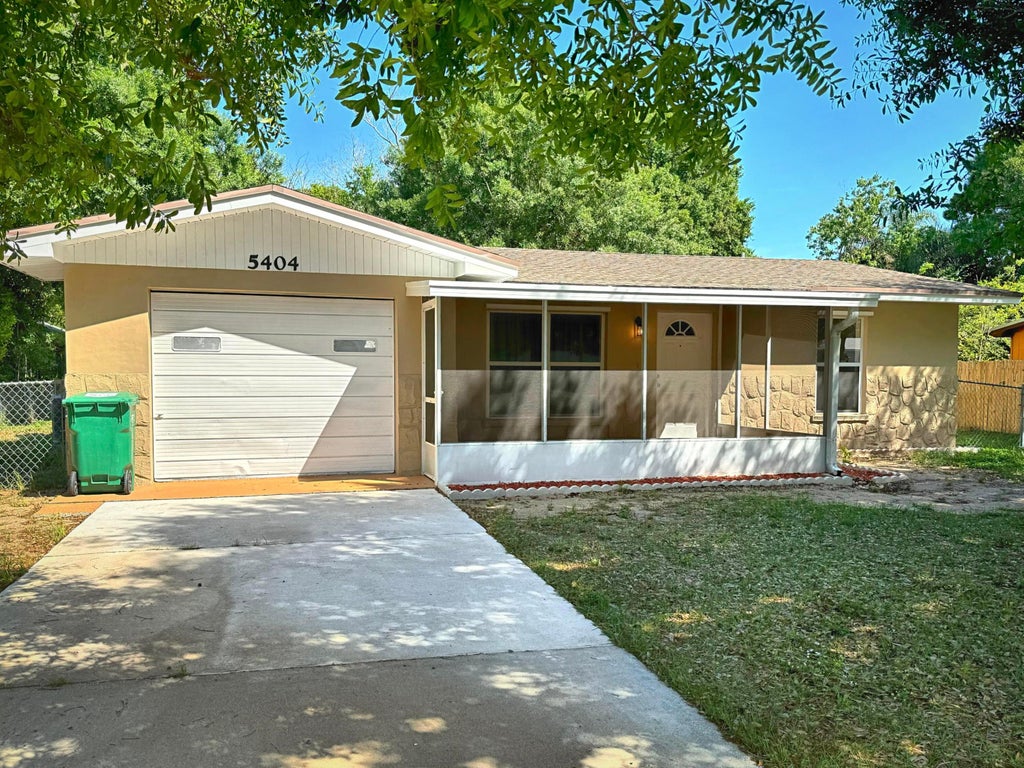 Photo of 5404 Shannon Drive, Fort Pierce, FL 34951 (MLS # R10969205)