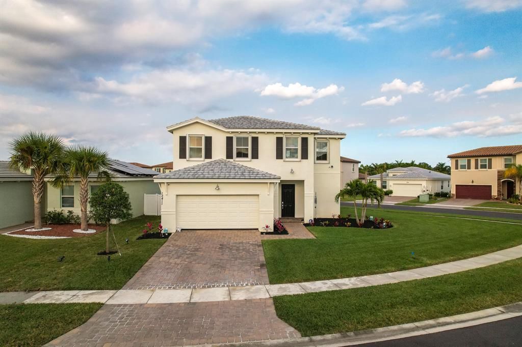 Photo of 12411 NW Mcgregor Lane, Port Saint Lucie, FL 34987 (MLS # R10776035)