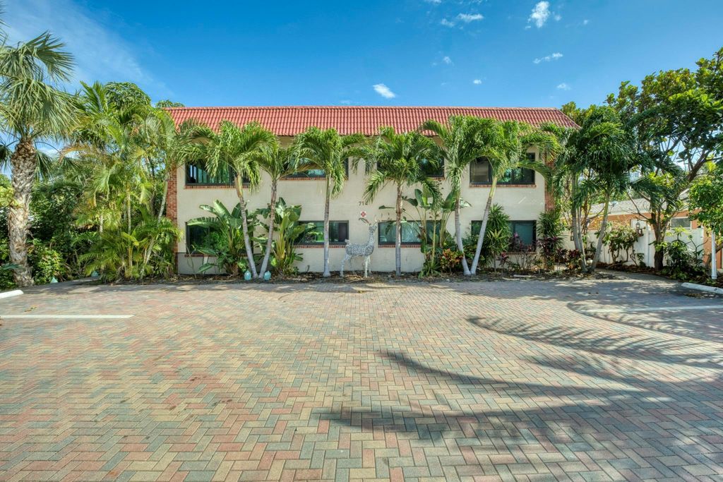 Photo of 714 SE 19th Avenue #2, Deerfield Beach, FL 33441 (MLS # F10484729)