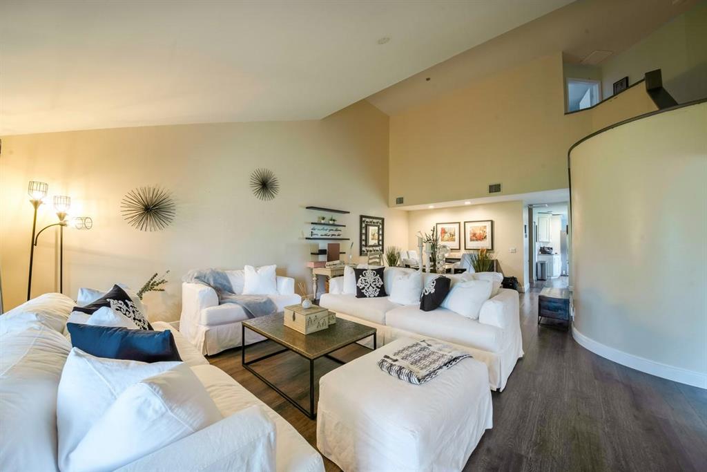 BOCA RIDGE GLEN - Residential