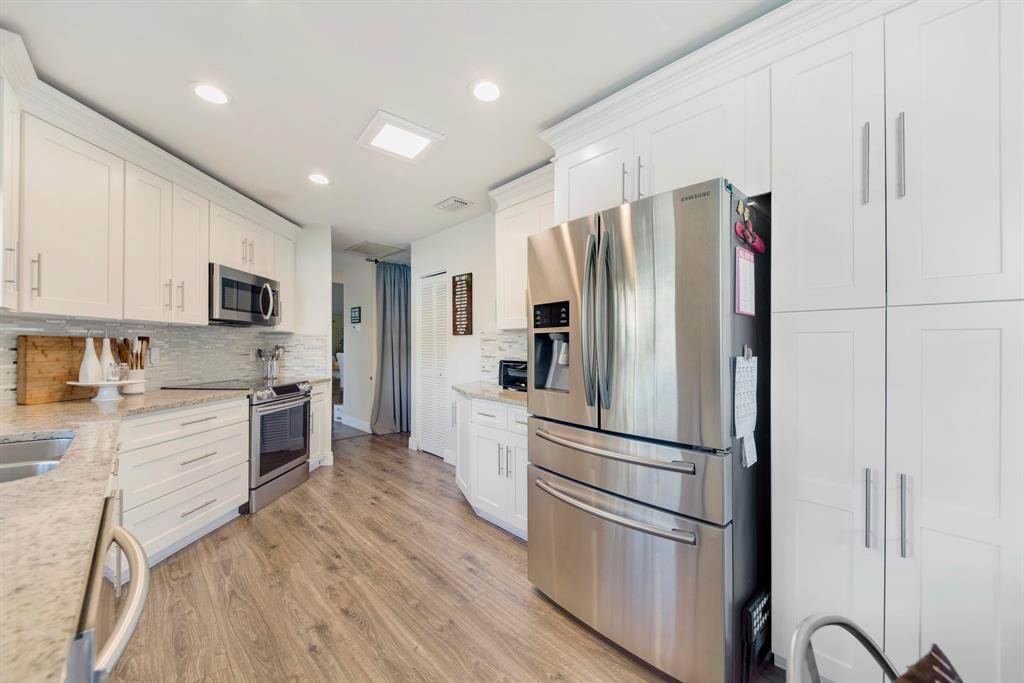 BOCA RIDGE GLEN - Residential