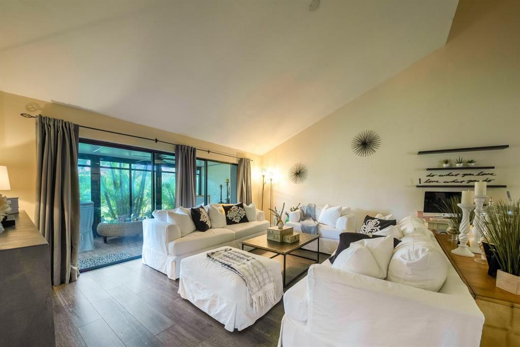 BOCA RIDGE GLEN - Residential