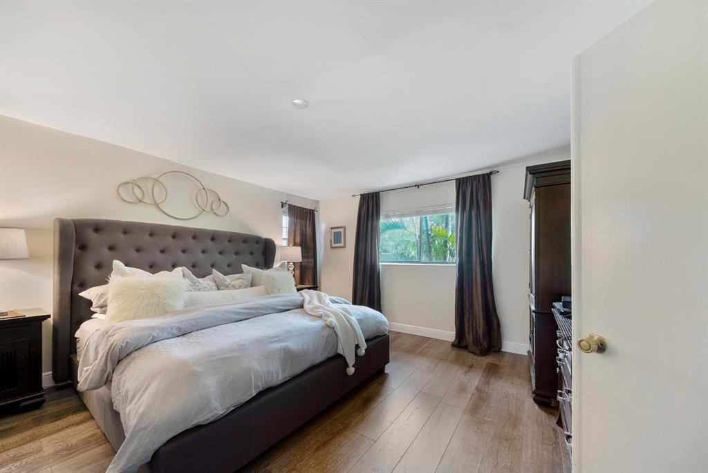 BOCA RIDGE GLEN - Residential