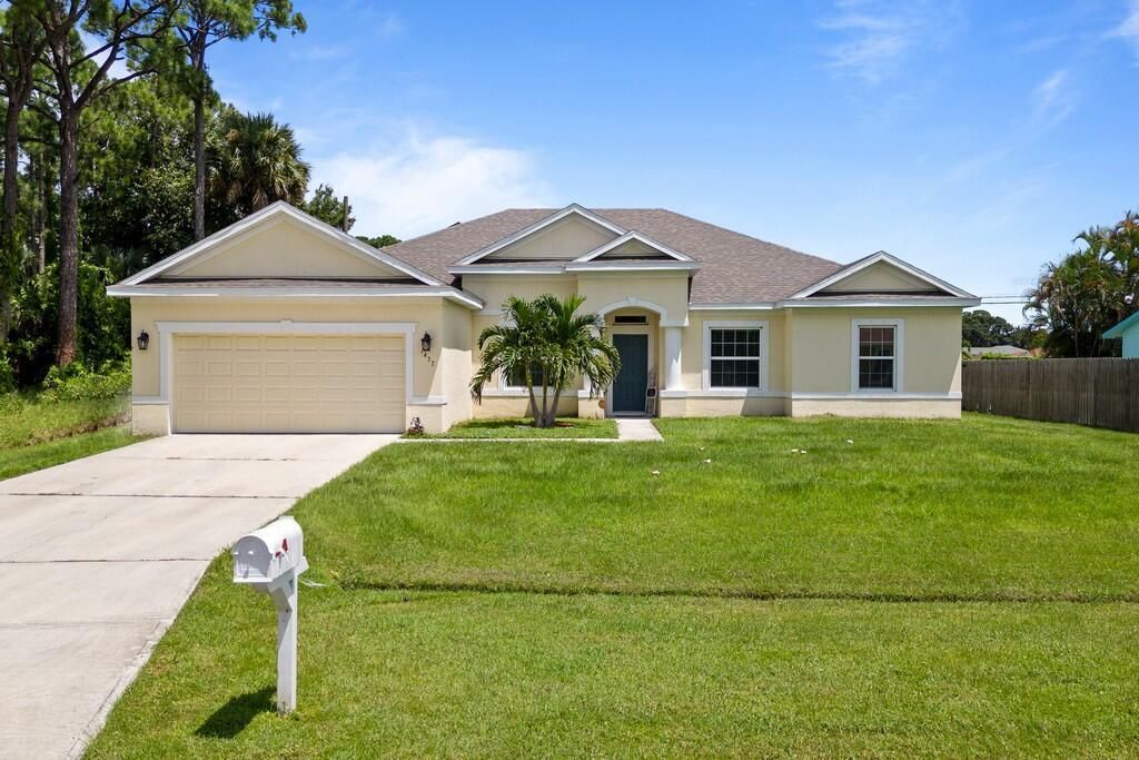 Photo of 1437 SW Goodman Avenue, Port St Lucie, FL 34953 (MLS # R10911017)