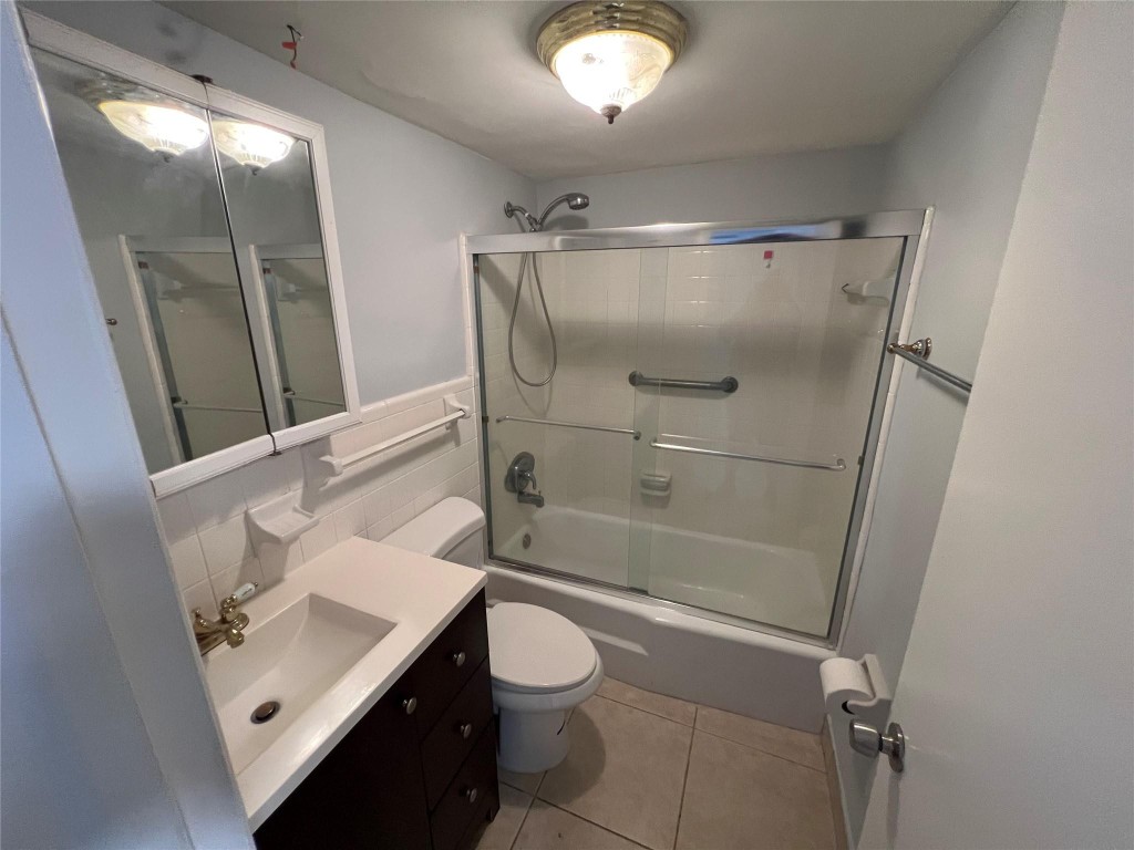 CANADIAN OCEAN BREEZE CONDO - Residential