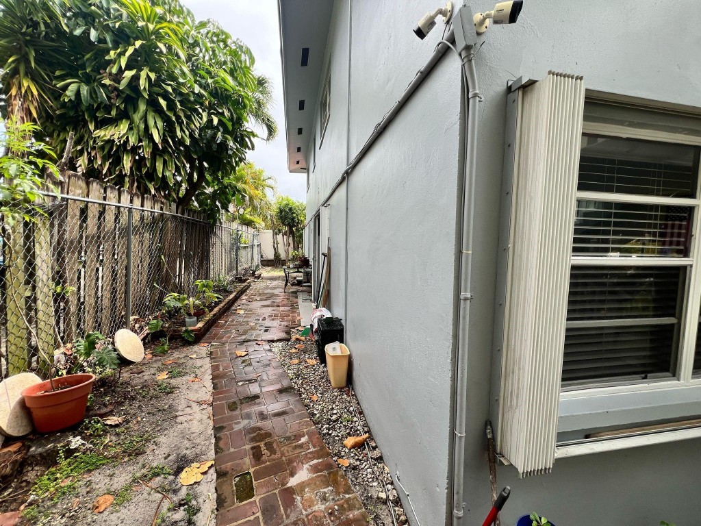 CANADIAN OCEAN BREEZE CONDO - Residential