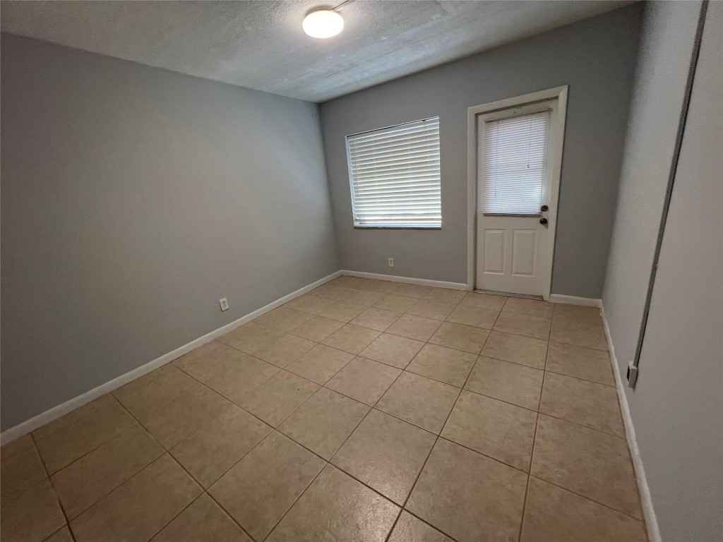 CANADIAN OCEAN BREEZE CONDO - Residential