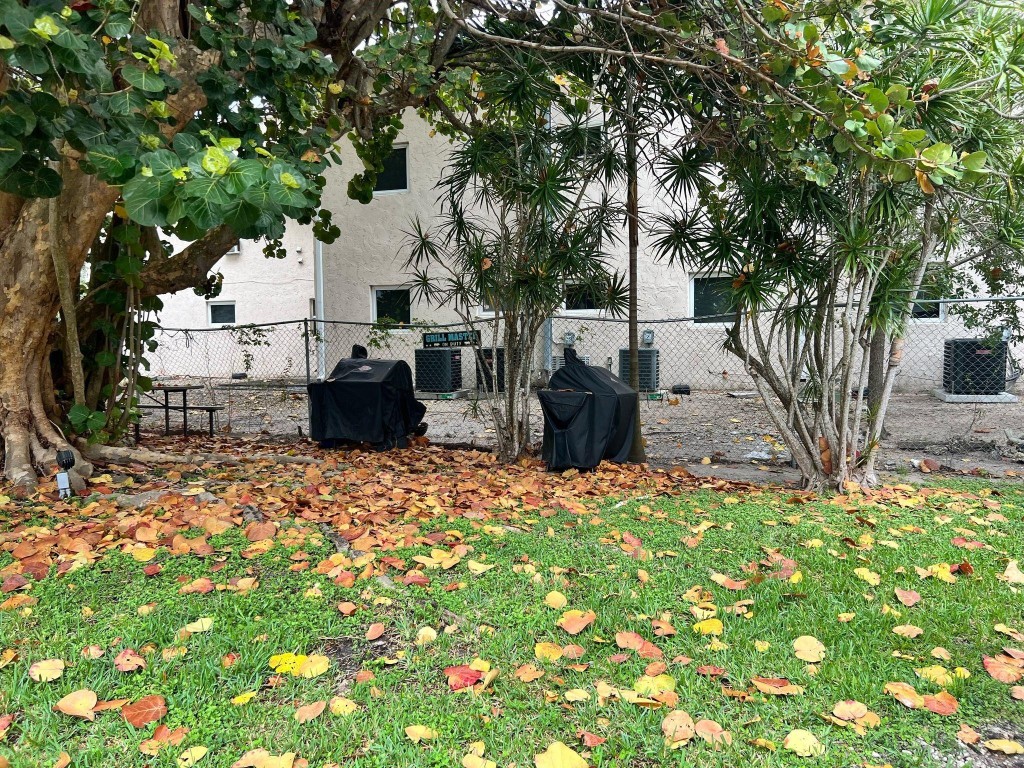 CANADIAN OCEAN BREEZE CONDO - Residential