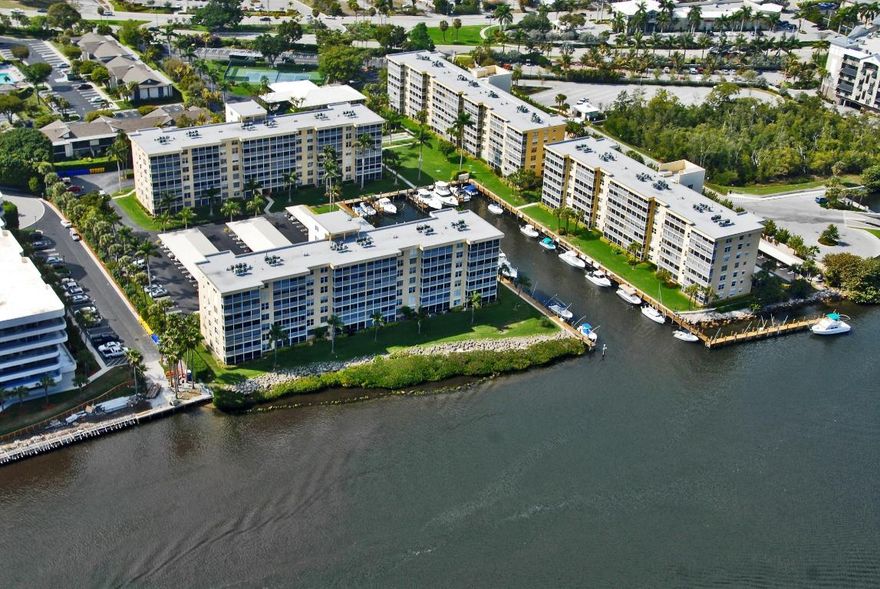 LIGHT,BRIGHT,UPDATED 3/2 PENTHOUSE. VIEWS OF THE INTRACOASTAL, MARINA, OCEAN, POOL & TENNIS COURT. CERAMIC TILE ON DIAG. THROUGH-OUT. CROWN MOLDING, RECESSED LIGHTING, NEW CABINETRY. EAT IN KITCHEN, IMPACT GLASS. 24 HOUR NOTICE, TENANT OCCUPIED.
