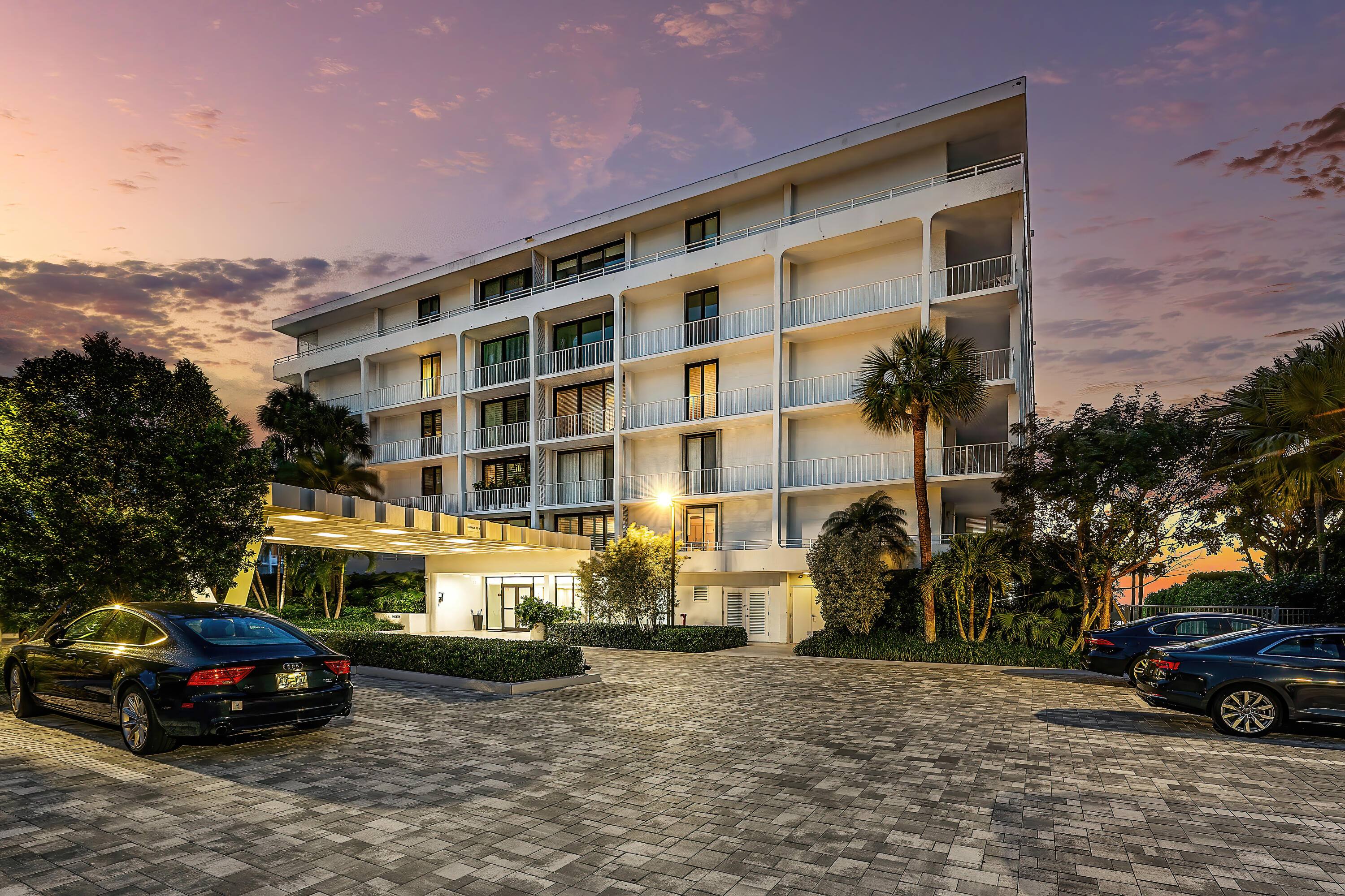 COVE CONDO - Residential