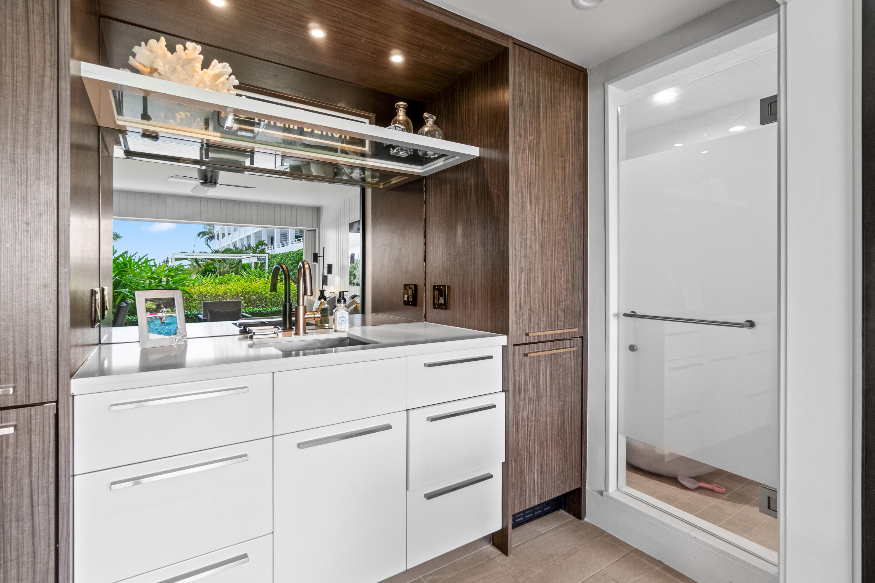 COVE CONDO - Residential