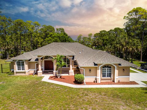 A home in Loxahatchee