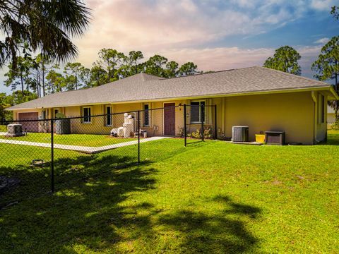 A home in Loxahatchee