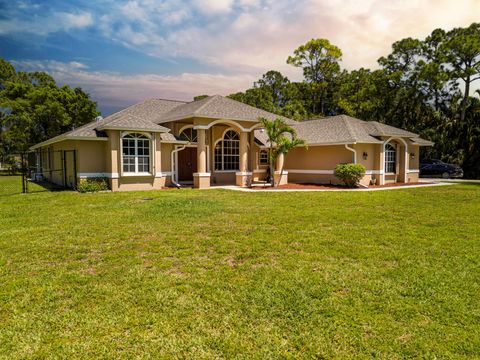 A home in Loxahatchee