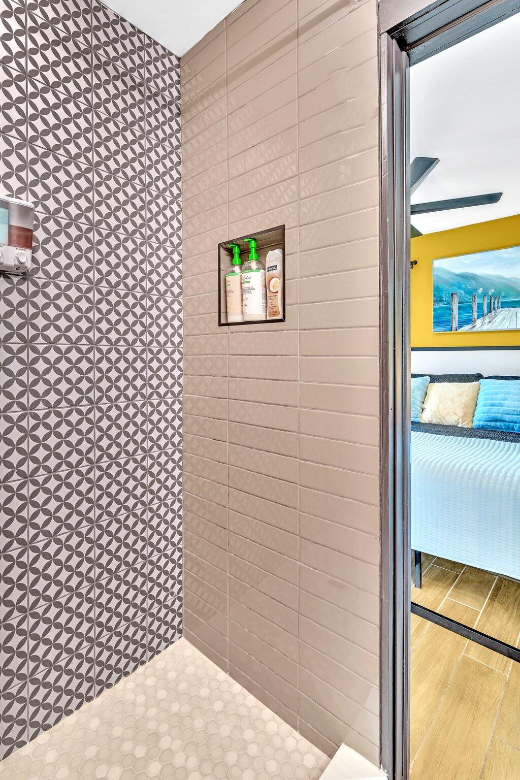 LAUDERDALE - Residential