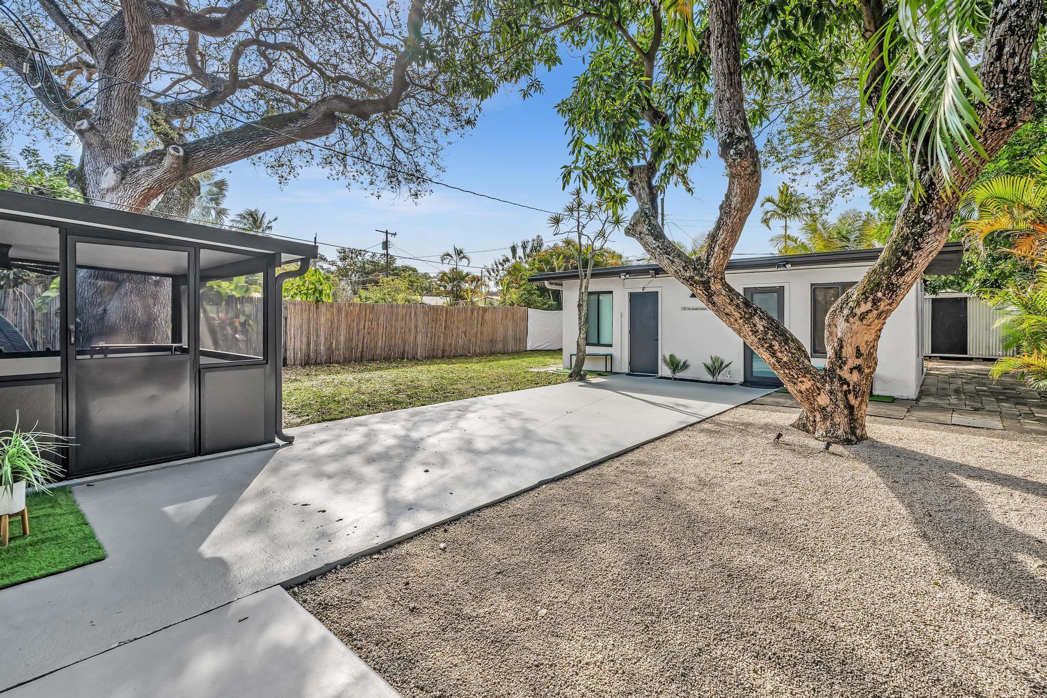 LAUDERDALE - Residential