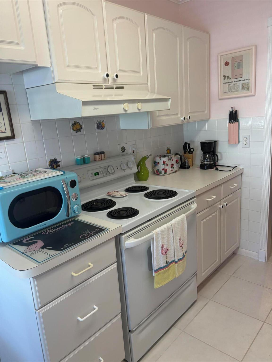 BOCA LAKES CONDO - Residential Lease