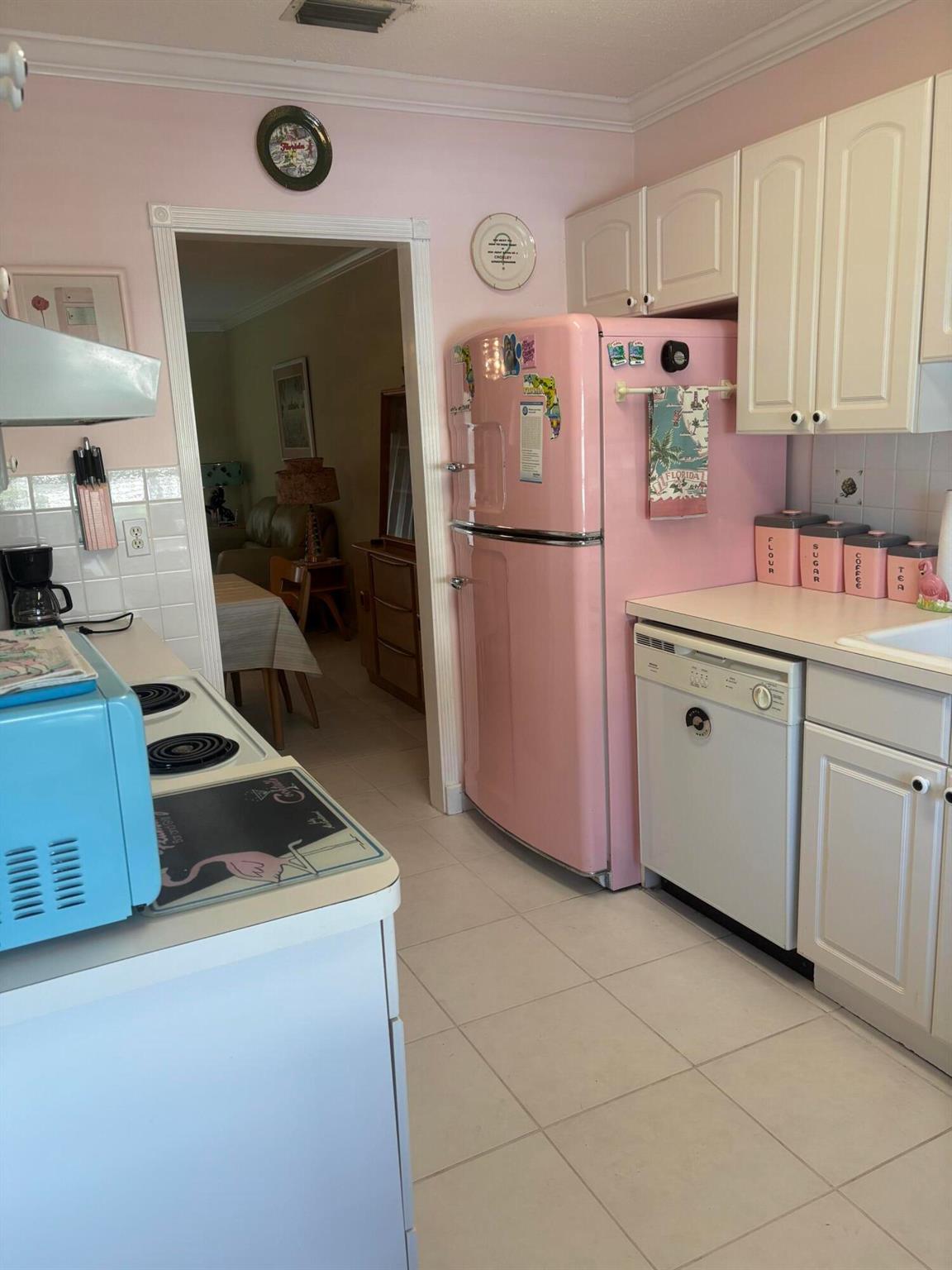 BOCA LAKES CONDO - Residential Lease