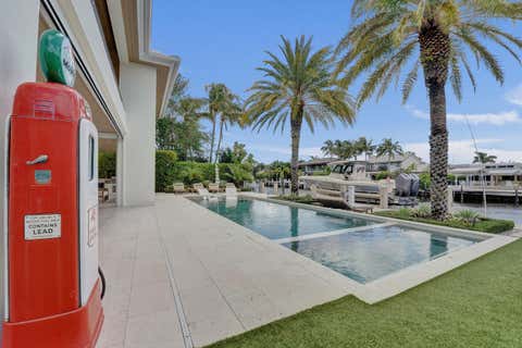 Tiny photo for 2718 NE 17th Street, Fort Lauderdale, FL 33305 (MLS # B26045239)
