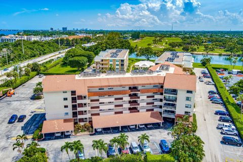 A home in North Palm Beach