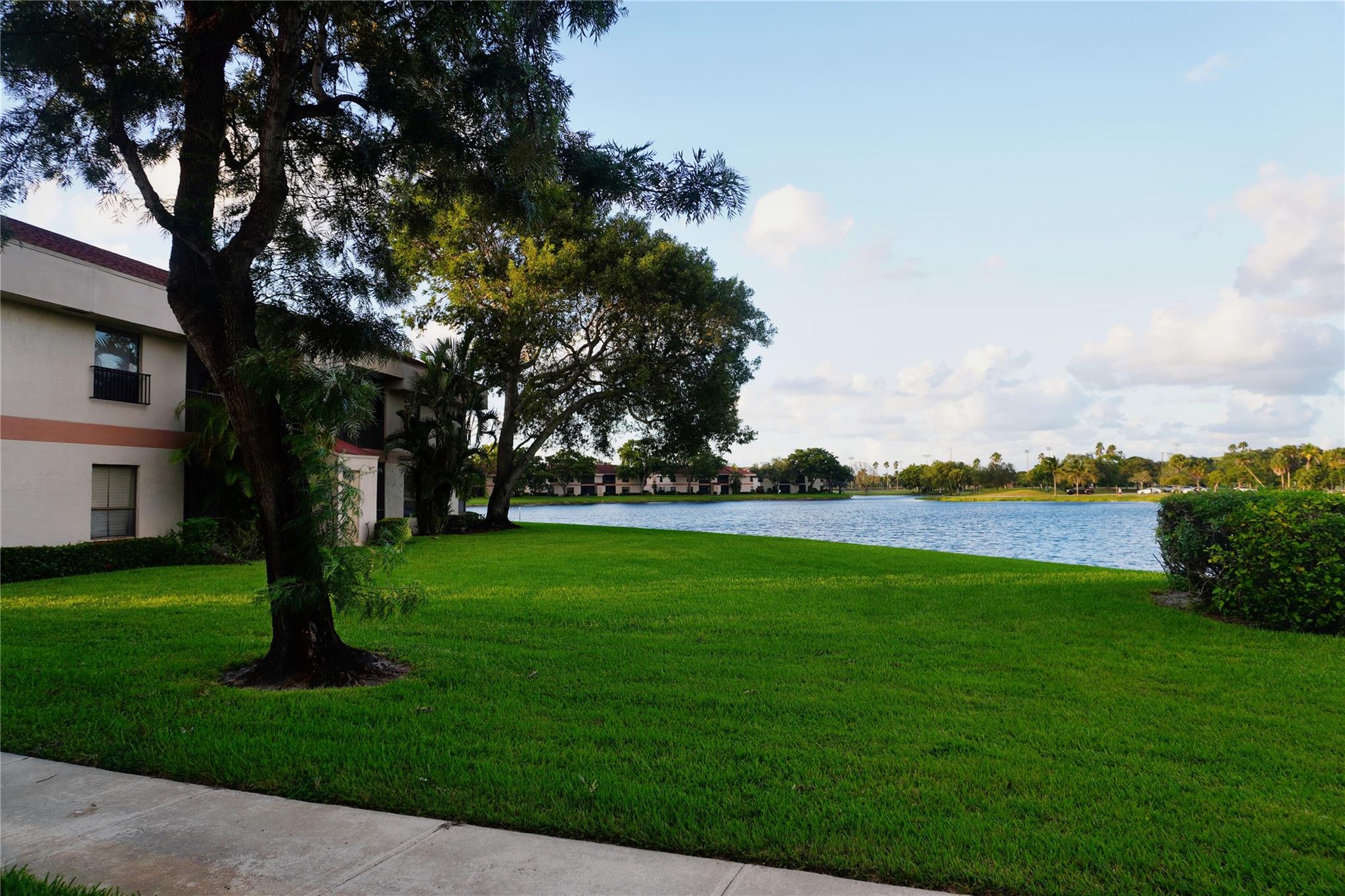 APPLEWOOD VILLAGE II - Residential