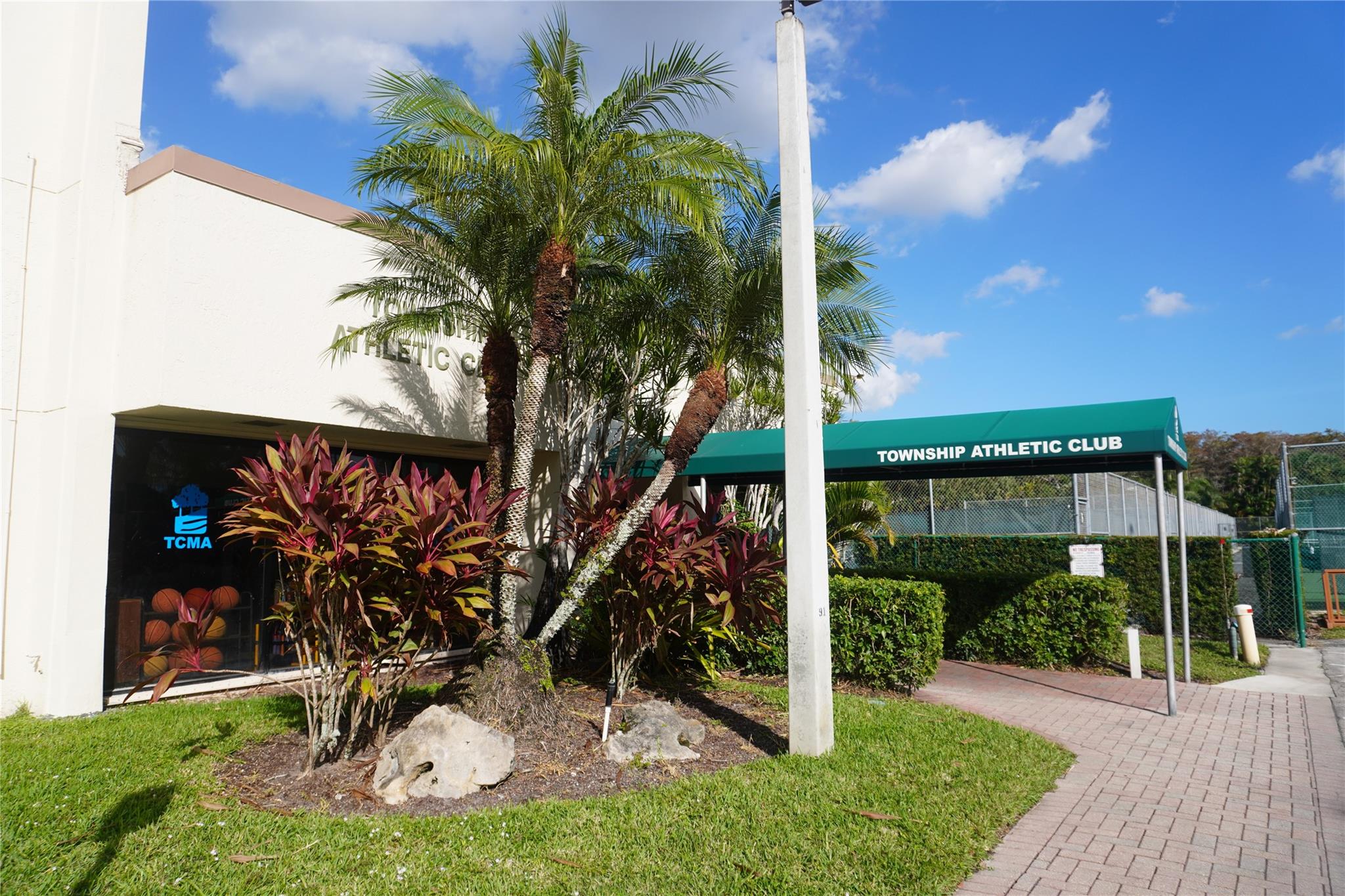 APPLEWOOD VILLAGE II - Residential