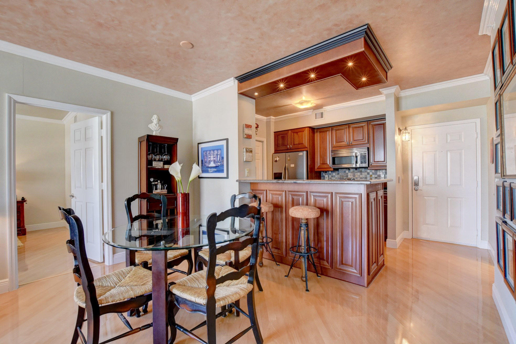 780 S Sapodilla Avenue S 401