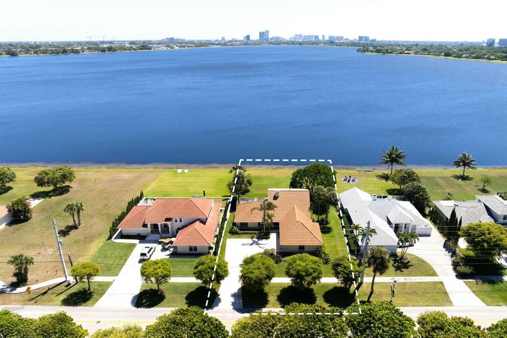 Photo of 3600 N Shore Drive, West Palm Beach, FL 33407 (MLS # B26024017)