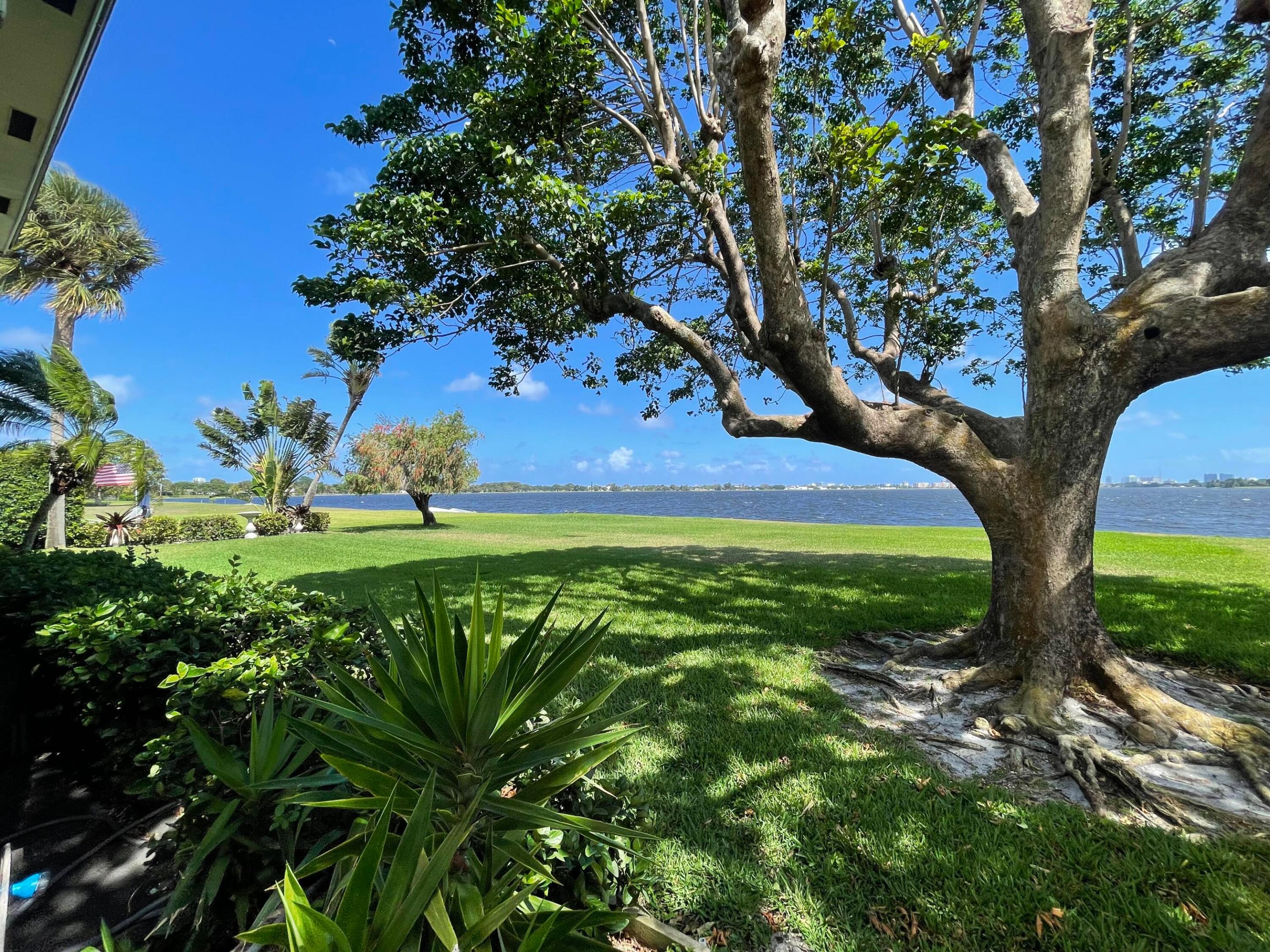 PALM BEACH LAKES NORTH 1 - Residential