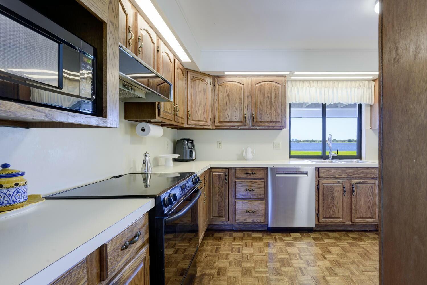 PALM BEACH LAKES NORTH 1 - Residential
