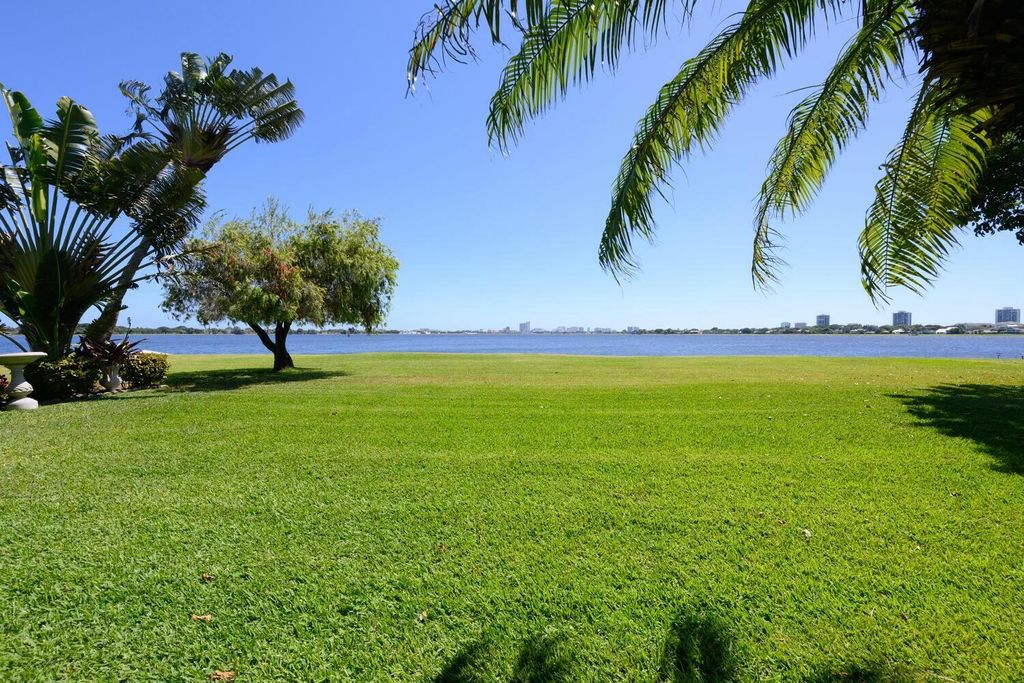 Photo of 3600 N Shore Drive, West Palm Beach, FL 33407 (MLS # B26024017)