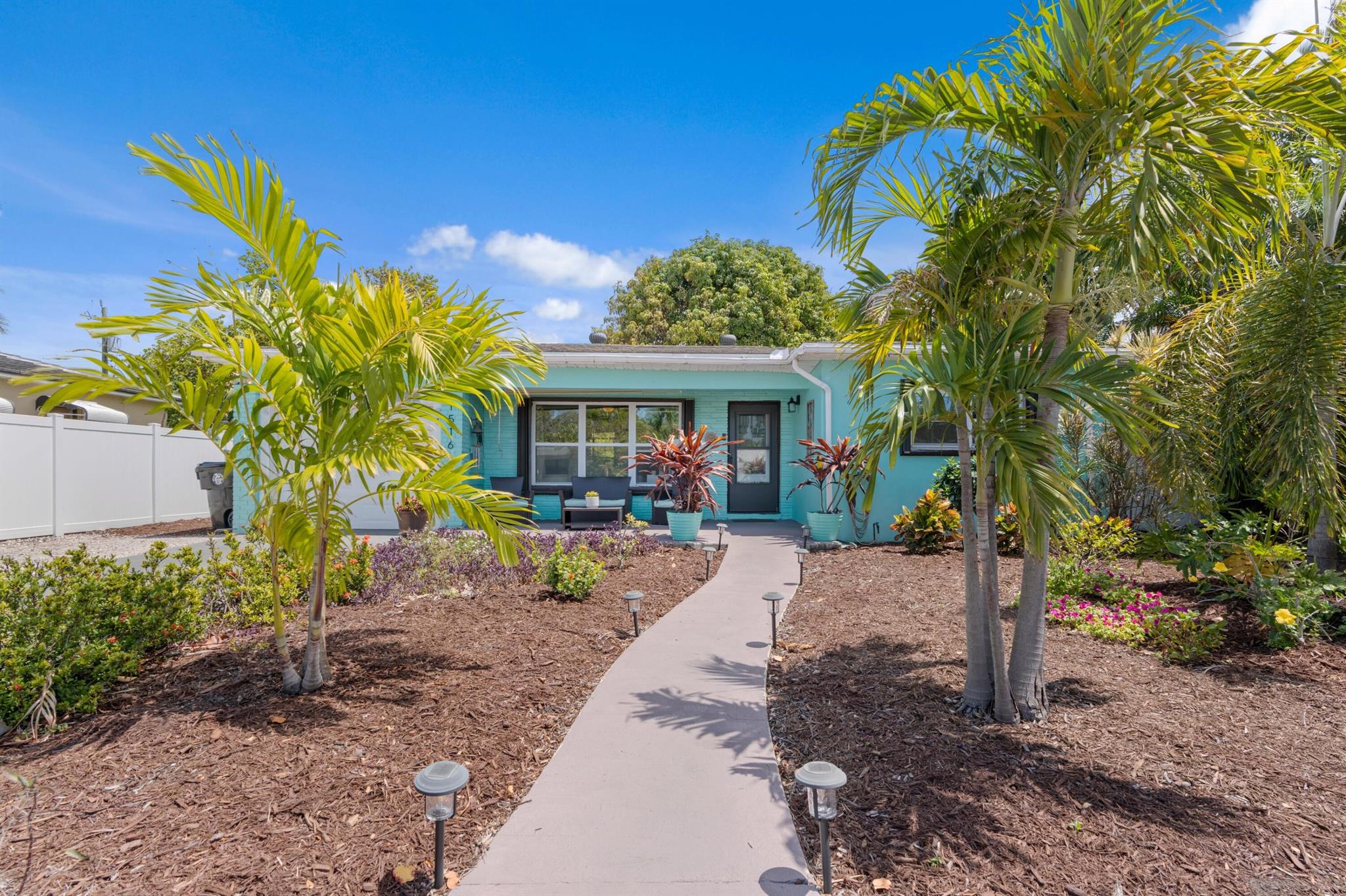 NORTH LAKE WORTH - Residential